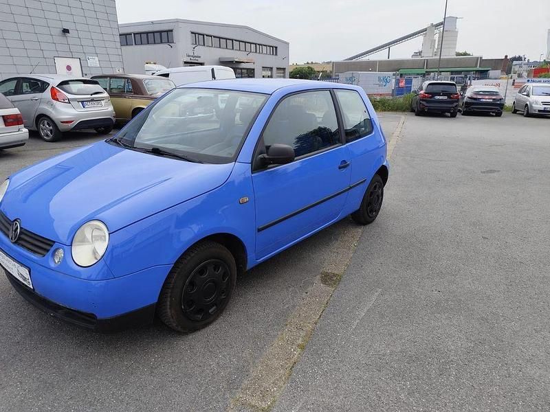 Blau Gebraucht 1999 VW Lupo Trendline Kleinwagen | 1.500 € (Fairer Preis) - Bild 1/4