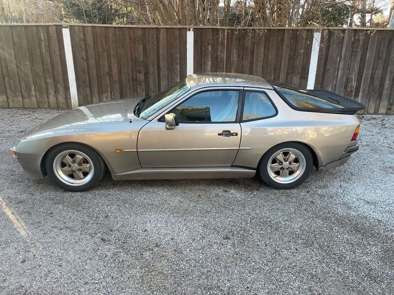 Gold Gebraucht 1984 Porsche 944 Coupé | 12.800 € - Bild 1/4