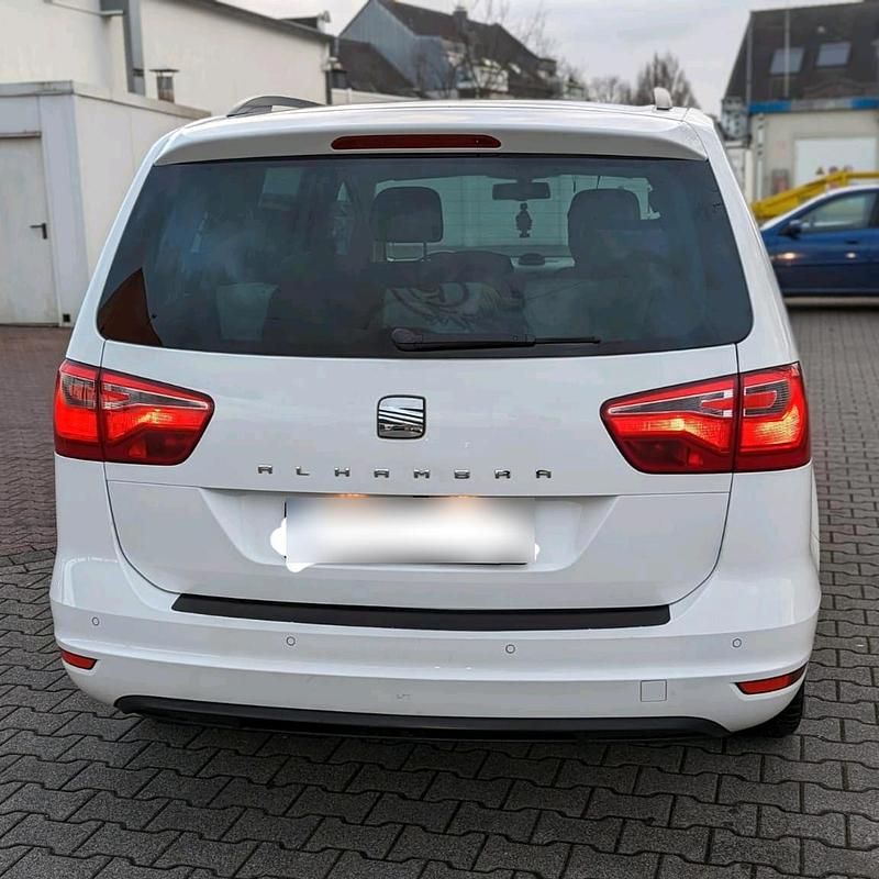 Gebraucht Seat Alhambra 140 PS (102 kW) 2012 Weiß Van / Kleinbus