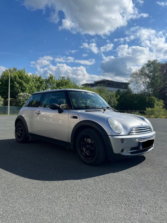 Silber Gebraucht 2005 Mini ONE Kleinwagen | 1.500 € (Fairer Preis) - Bild 1/4