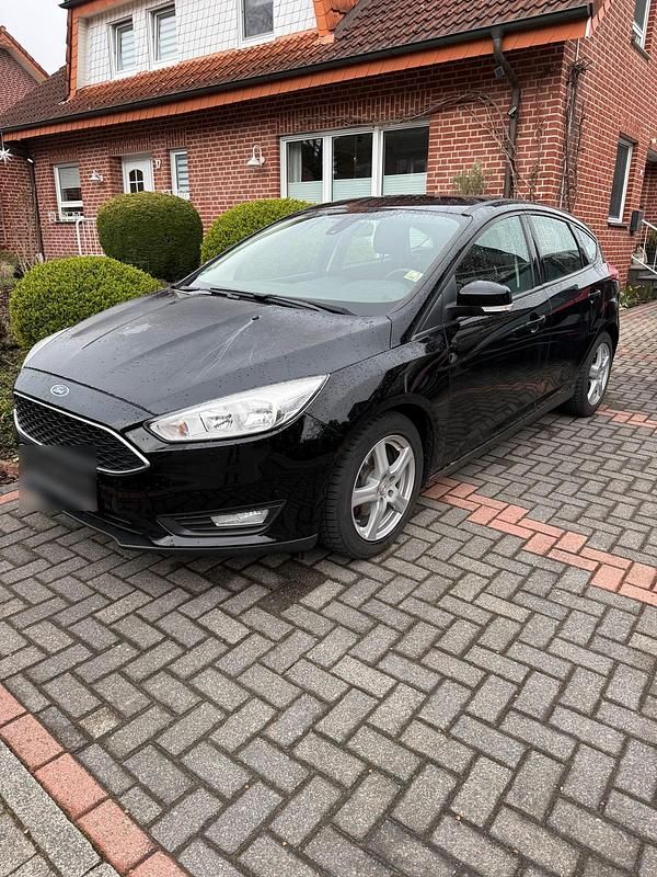 Gebraucht Ford Focus 125 PS (91 kW) 2017 Schwarz Limousine