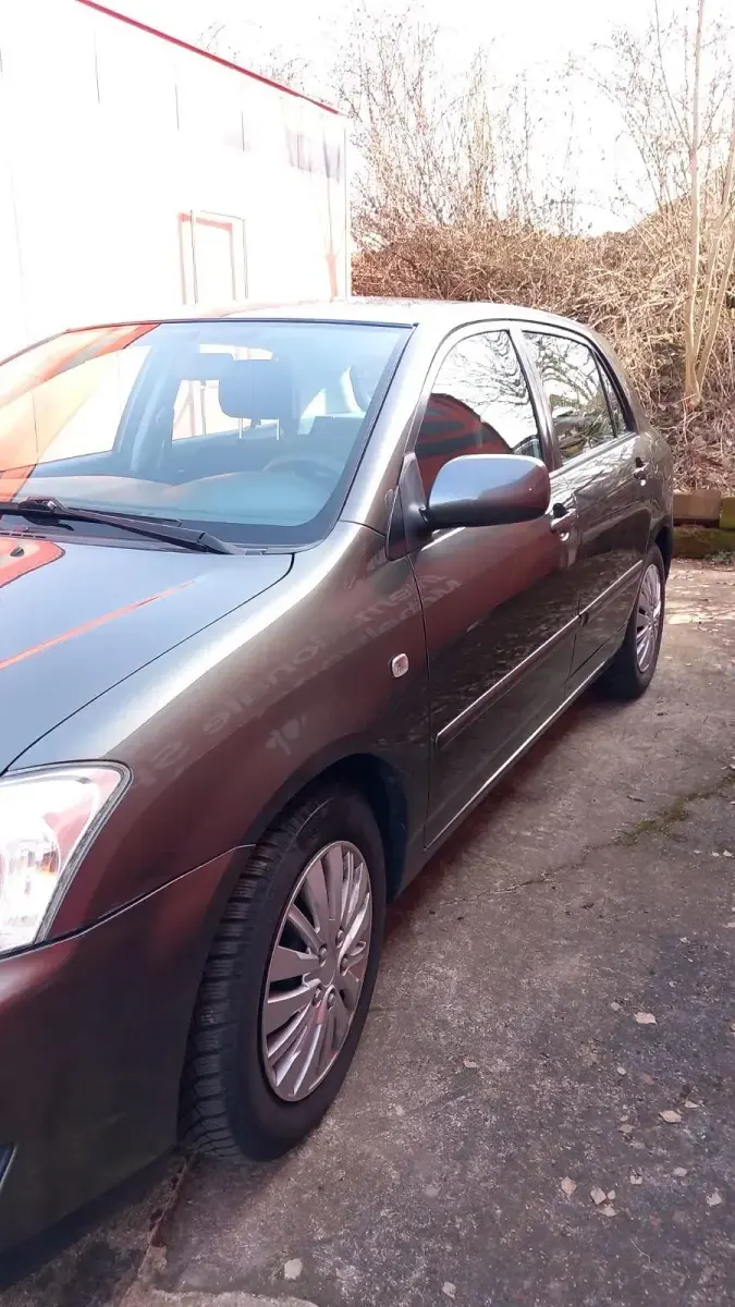 Gebraucht Toyota Corolla 110 PS (80 kW) 2005 Grau Kleinwagen