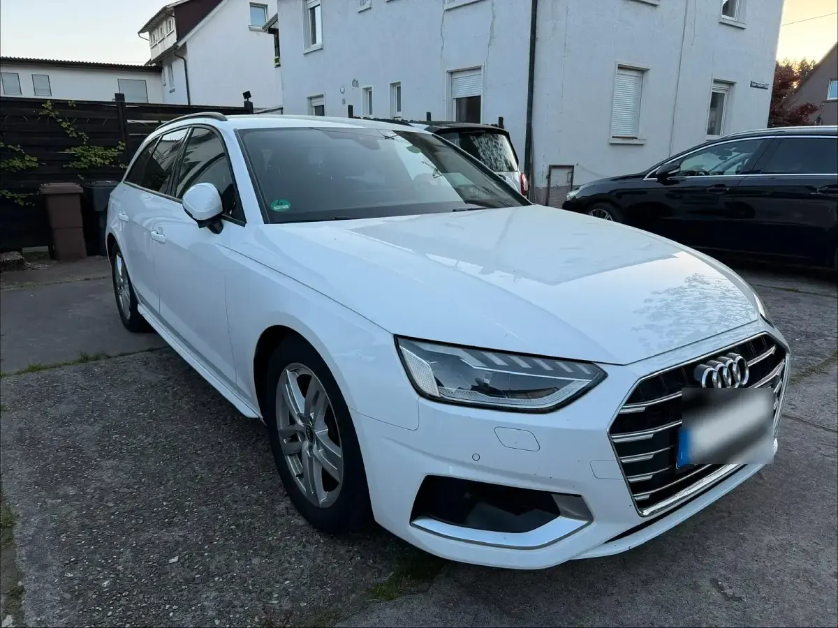 Gebraucht Audi A4 Advanced 163 PS (119 kW) 2019 Weiß Kombi