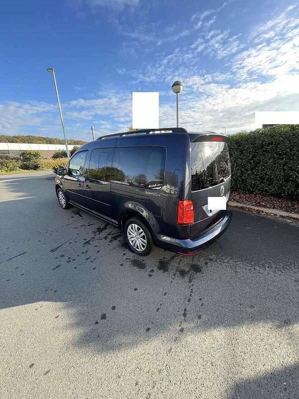 Gebraucht VW Caddy Maxi 150 PS (110 kW) 2018 Blau Van / Kleinbus