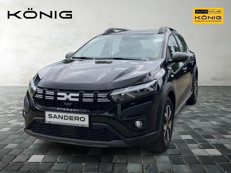 Schwarz Gebraucht 2023 Dacia Sandero Expression Kleinwagen | 18.600 € (Etwas zu teuer) - Bild 1/4