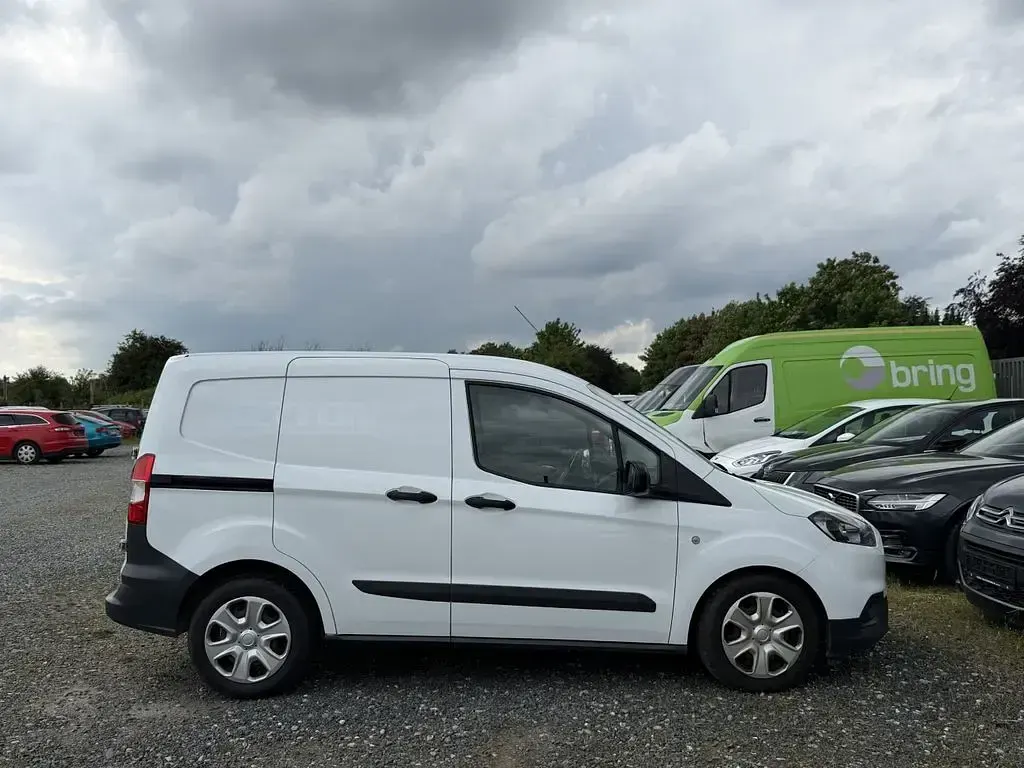 Gebraucht Ford Transit Trend 101 PS (74 kW) 2020 Frostweiã Van / Kleinbus
