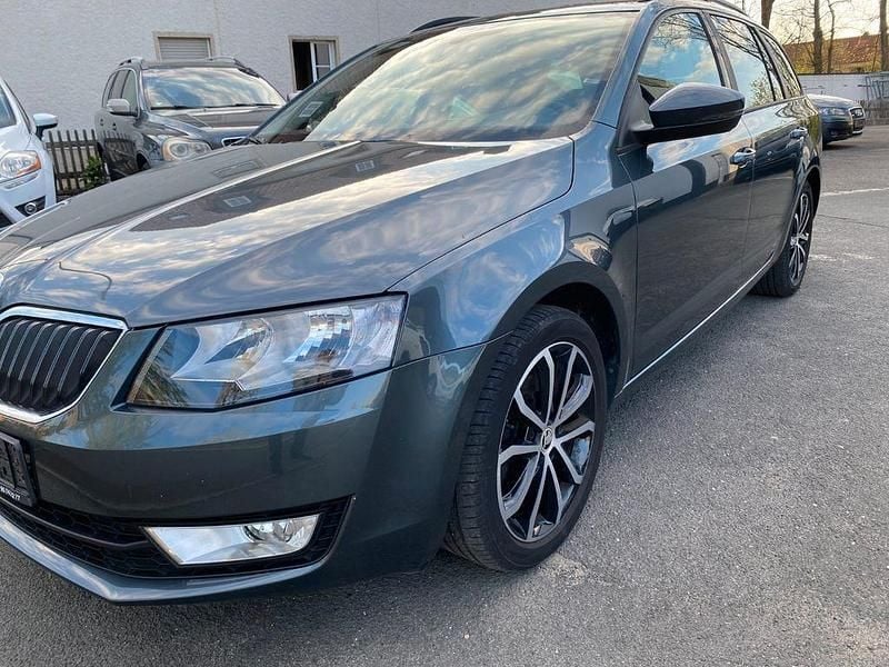 Second-hand Skoda Octavia 150 CP (110 kW) 2015 Gri Break