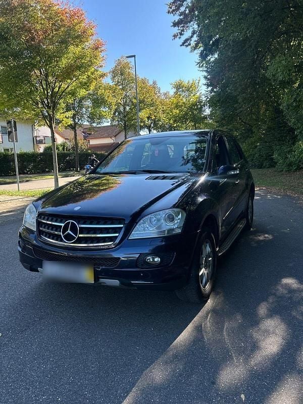 Gebraucht Mercedes ML320 224 PS (164 kW) 2007 Schwarz SUV