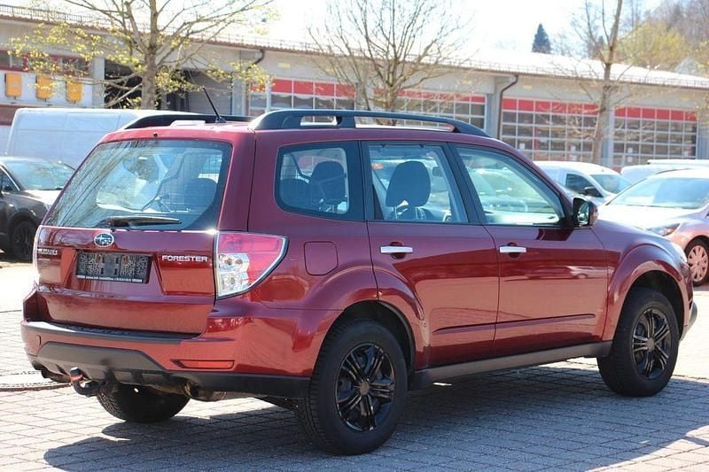 Gebraucht Subaru Forester 150 PS (110 kW) 2012 Rot SUV