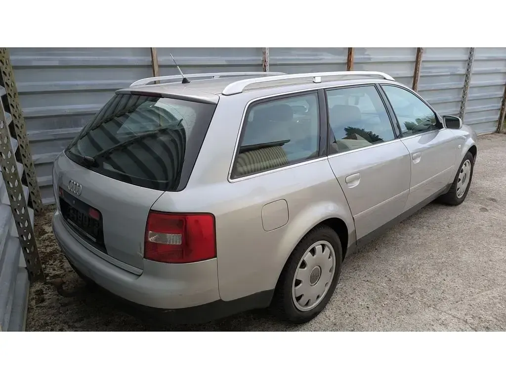 Używany Audi A6 170 KM (125 kW) 2001 Szary Kombi