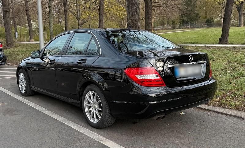 Gebraucht Mercedes C180 156 PS (114 kW) 2013 Schwarz Limousine