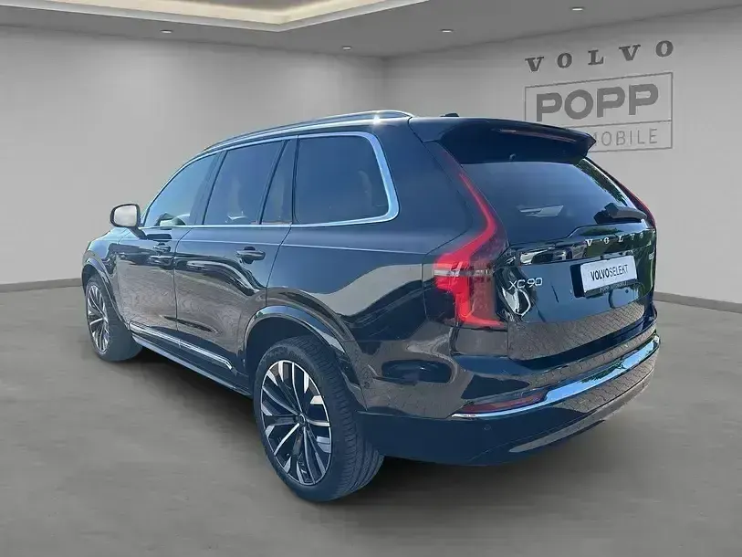 Używany Volvo XC90 Plus 250 KM (183 kW) 2025 Czarny SUV