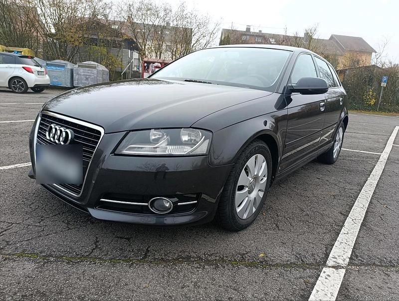 Schwarz Gebraucht 2011 Audi A3 Limousine | 4.800 € (Superpreis) - Bild 1/4