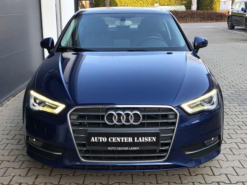 Gebraucht Audi A3 Attraction 188 PS (138 kW) 2013 Blau Limousine