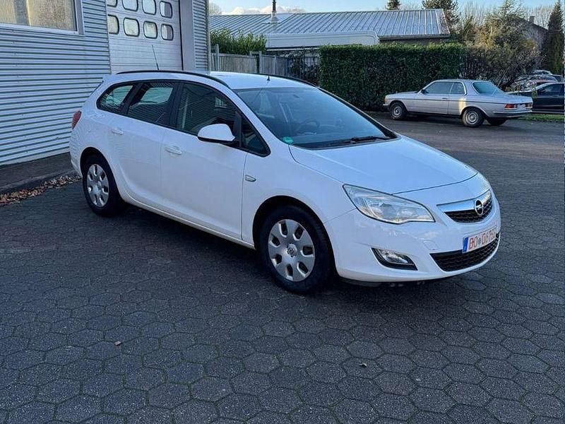 Gebraucht Opel Astra Selection 110 PS (80 kW) 2011 Weiß Kombi