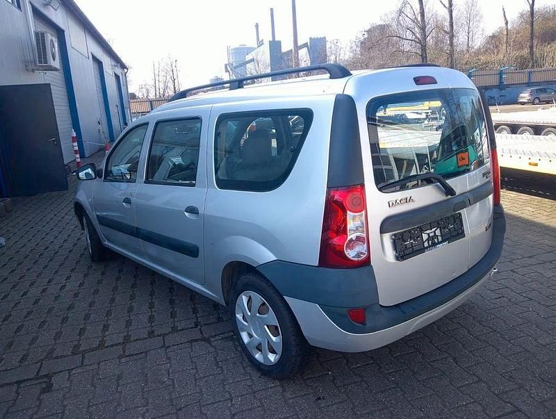 Gebraucht Dacia Logan MCV Lauréate 105 PS (77 kW) 2008 Grau Kombi