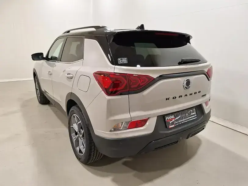 Neu KGM Korando 163 PS (119 kW) 2026 Grau SUV