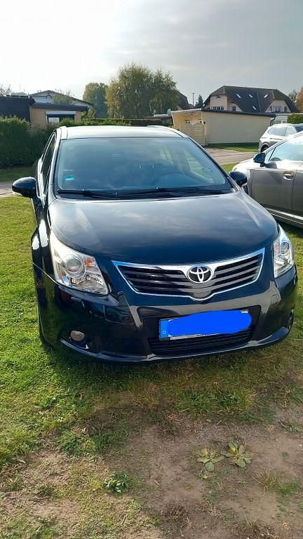 Gebraucht Toyota Avensis Edition 147 PS (108 kW) 2011 Schwarz Kombi