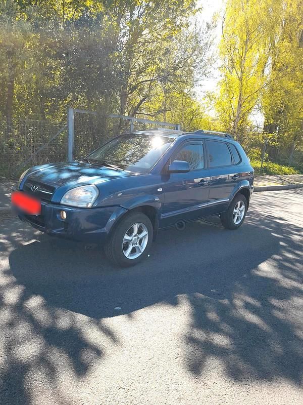 Second-hand Hyundai Tucson 140 CP (102 kW) 2008 Albastru SUV