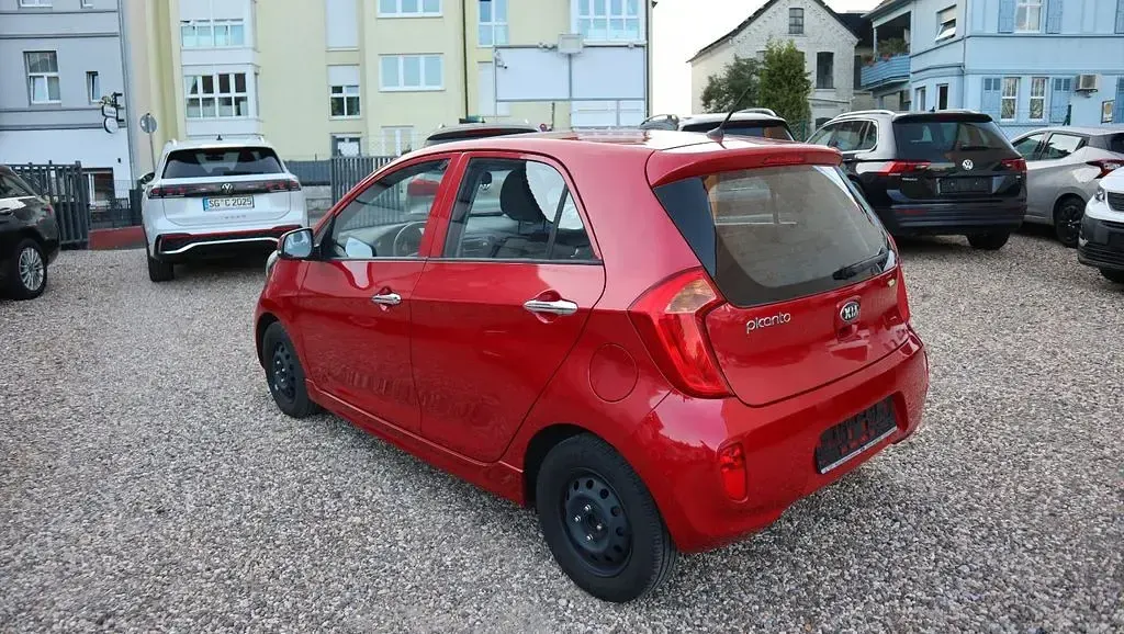 Gebraucht Kia Picanto 86 PS (63 kW) 2013 Rot (metallic) Kleinwagen