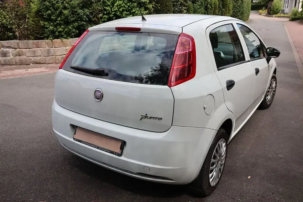 Gebraucht Fiat Grande Punto Active 77 PS (56 kW) 2009 Weiß Kleinwagen