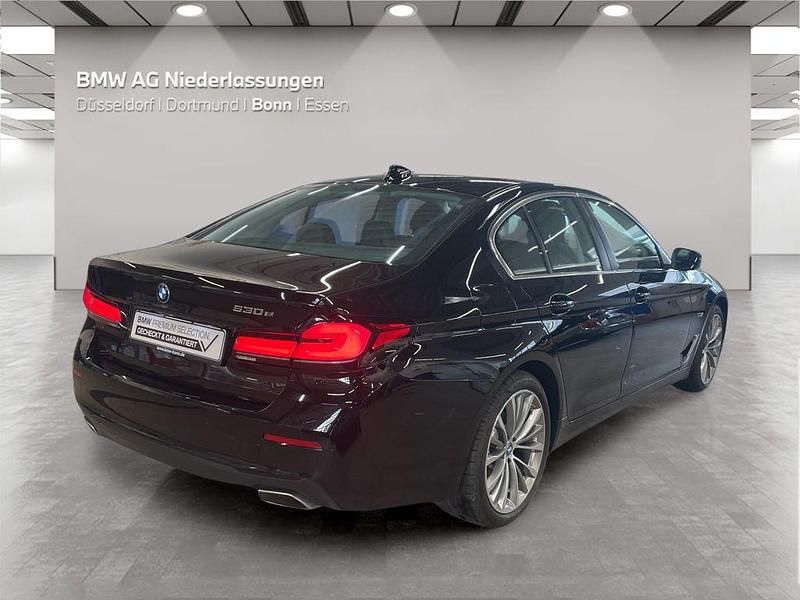 Gebraucht BMW 530e 184 PS (135 kW) 2022 Schwarz Limousine