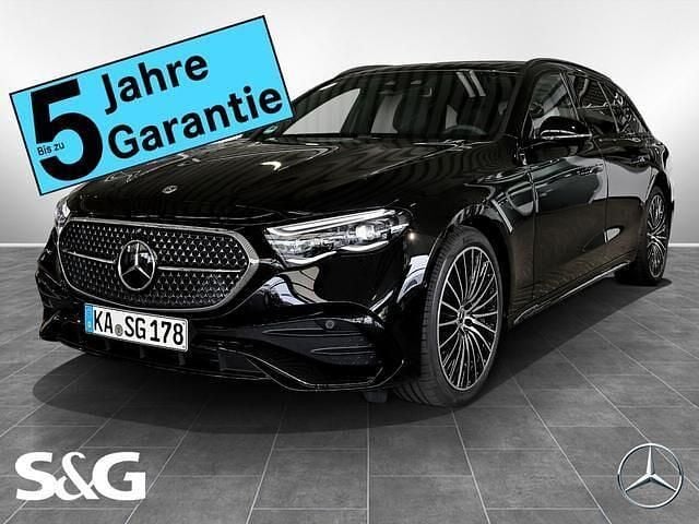 Metalliclack obsidianschwarz Gebraucht 2025 Mercedes E220 Night Kombi | 71.499 € - Bild 1/4