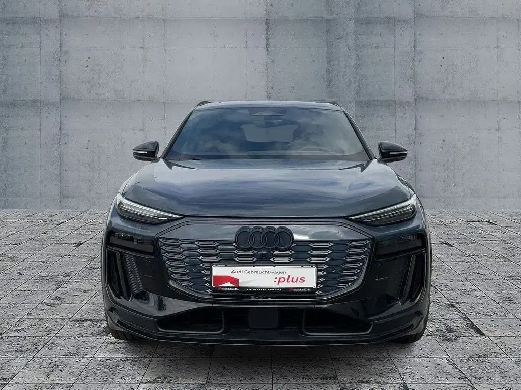 Gebraucht Audi SQ6 e-tron Ambiente 359 kW (489 PS) 2025 Plasmablau metallic SUV