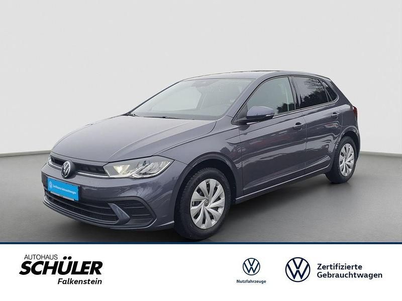 Grau (rauchgrau metallic) Gebraucht 2025 VW Polo Life Kleinwagen | 20.835 € (Fairer Preis) - Bild 1/4