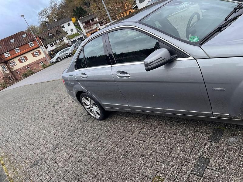 Gebraucht Mercedes C300 231 PS (169 kW) 2011 Grau Limousine