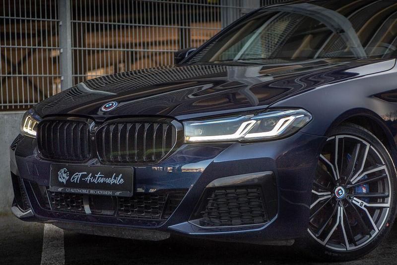 Gebraucht BMW M550 Performance 530 PS (389 kW) 2022 Blau Limousine