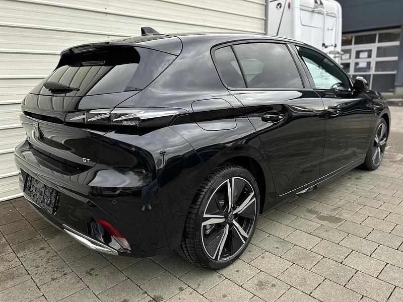 Neu Peugeot 308 GT 145 PS (106 kW) 2025 Perla nera Limousine