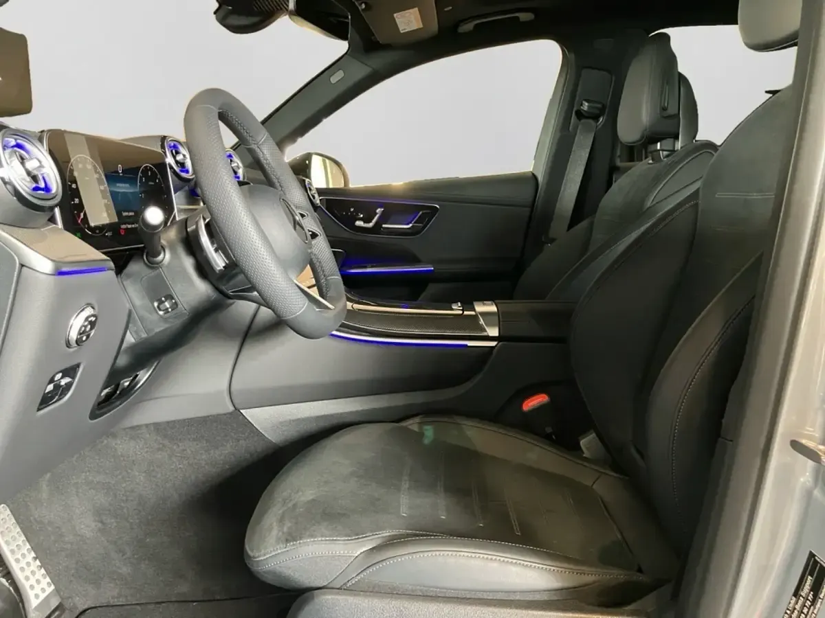 Gebraucht Mercedes GLC200 AMG 120 PS (88 kW) 2026 Silber SUV