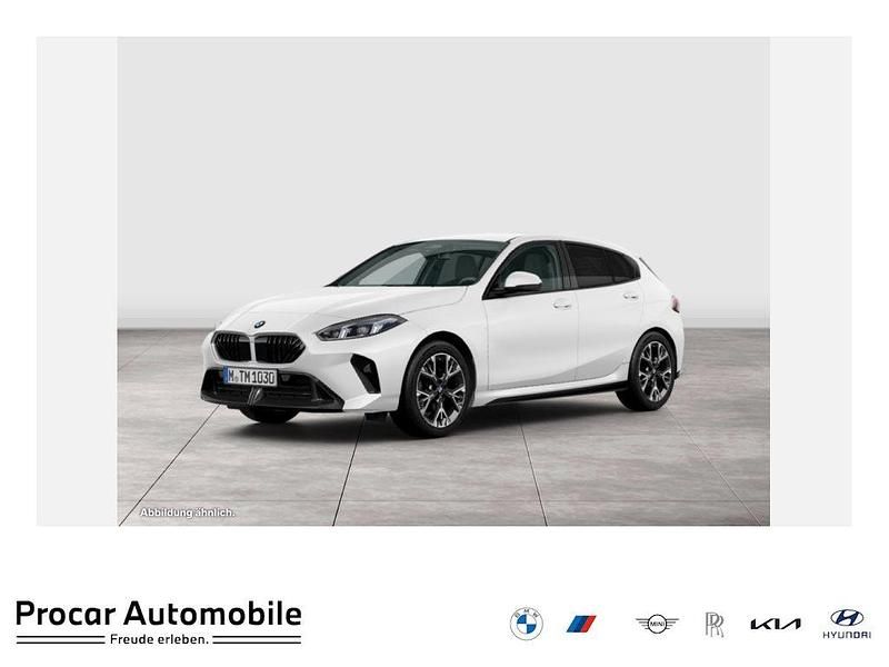 Weiß Neu 2025 BMW 120 M Sport Kleinwagen | 40.499 € (Etwas zu teuer) - Bild 1/4