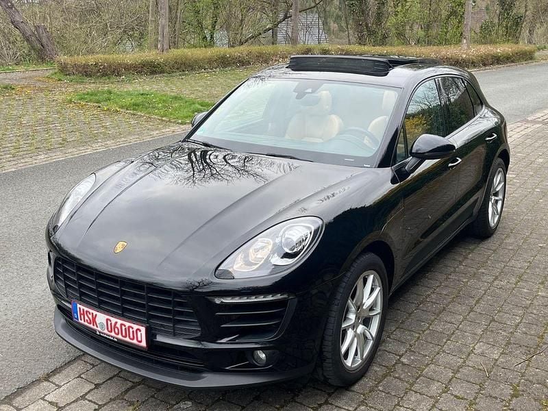 Second-hand Porsche Macan 252 CP (185 kW) 2017 Negru SUV