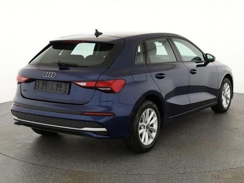 Neu Audi A3 150 PS (110 kW) 2025 Manhattan grau metallic Limousine