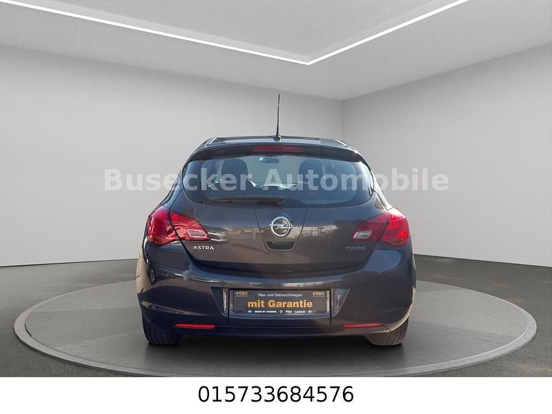 Gebraucht Opel Astra Active 140 PS (102 kW) 2013 Grau Kombi