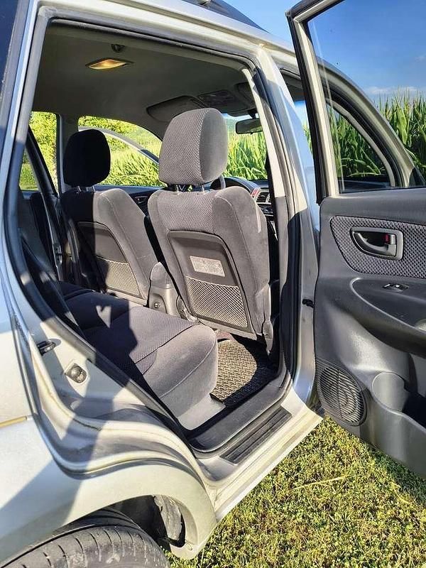 Silber Gebraucht 2007 Hyundai Tucson GLS SUV | 3.500 € (Fairer Preis) - Bild 1/4