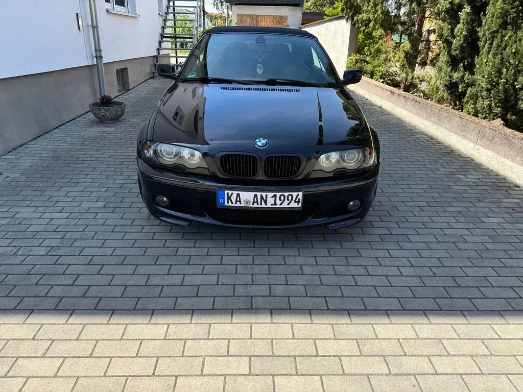 Gebraucht BMW 325 Cabriolet M Sport 192 PS (141 kW) 2002 Schwarz Cabrio