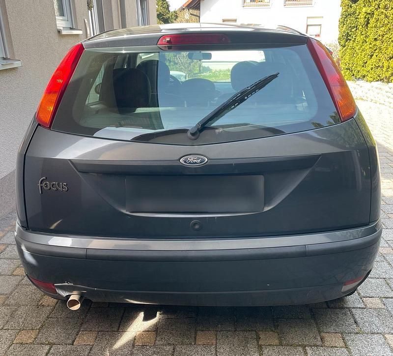 Usata Ford Focus 2004 Grigio Utilitaria