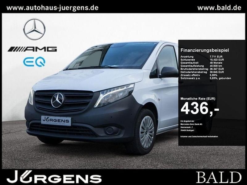 Weiß Gebraucht 2023 Mercedes Vito Van / Kleinbus | 38.556 € (Guter Preis) - Bild 1/4