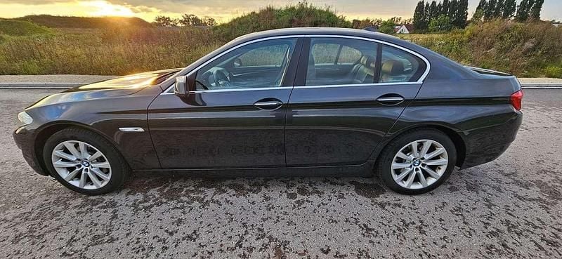 Gebraucht BMW 523 204 PS (150 kW) 2011 Schwarz Limousine