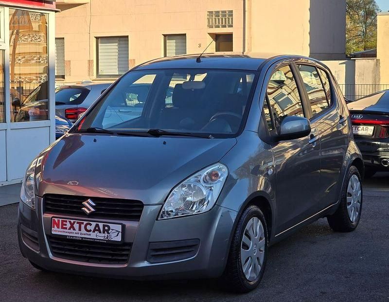 Gebraucht Suzuki Splash Basic 65 PS (47 kW) 2009 Silber Kleinwagen