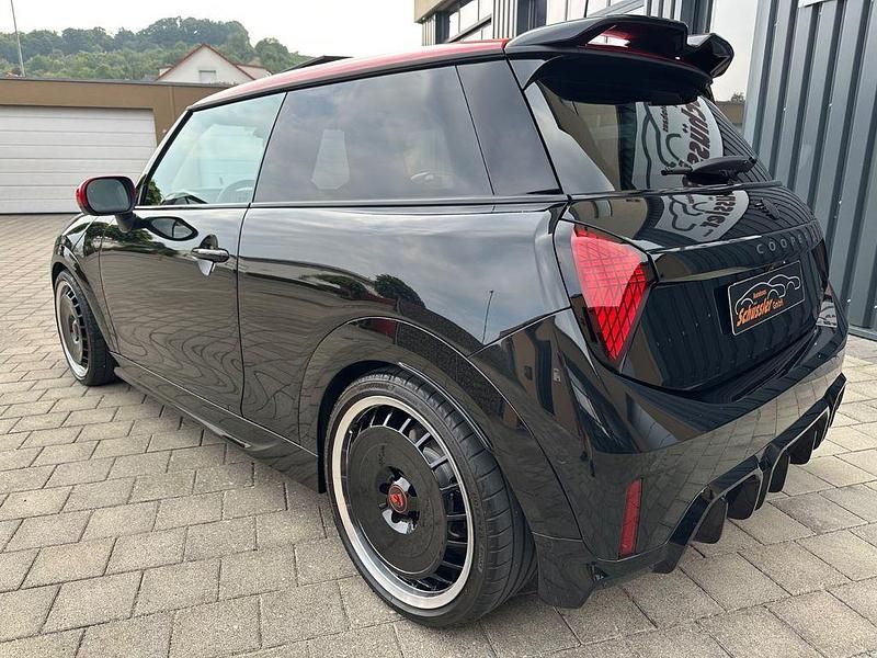 Gebraucht Mini John Cooper Works 204 PS (150 kW) 2024 Schwarz Kleinwagen