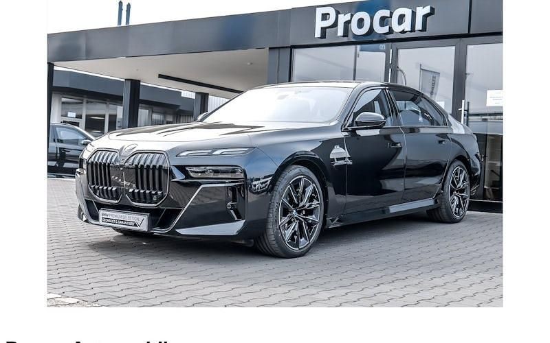 Gebraucht BMW 740 Executive 299 PS (219 kW) 2025 Schwarz Limousine