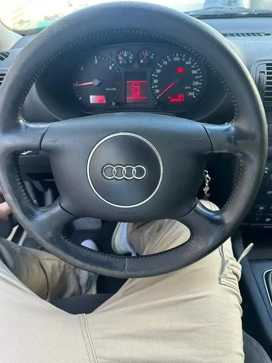 Gebraucht Audi A3 131 PS (96 kW) 2001 Silber Kleinwagen