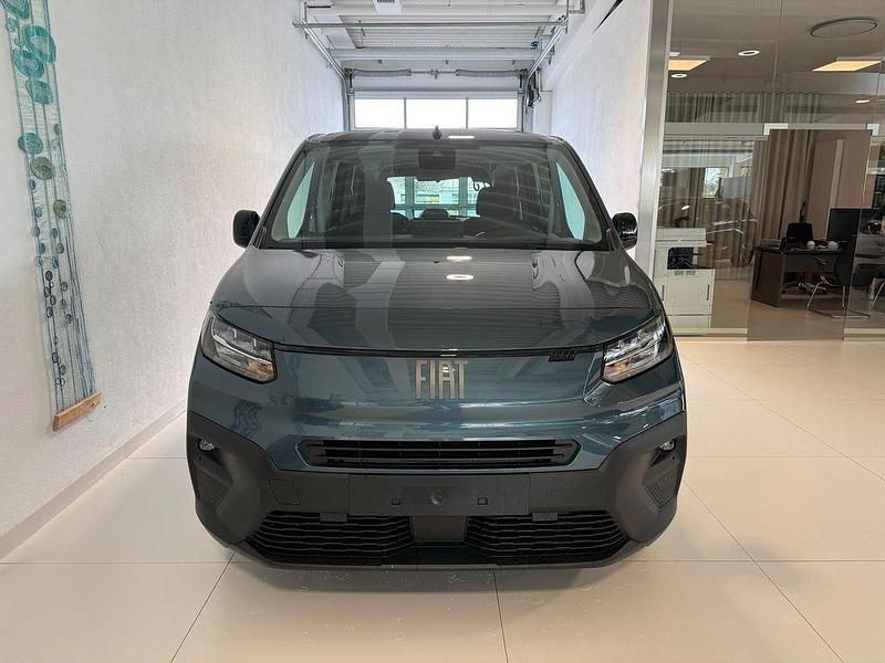Neu Fiat Doblò Tech 102 PS (75 kW) 2026 632 schwarz metallic Van / Kleinbus