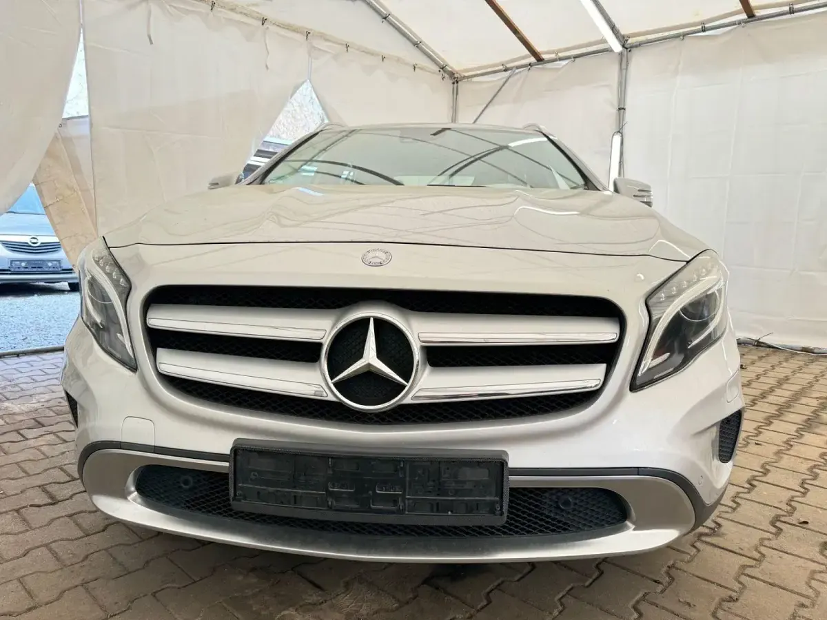 Gebraucht Mercedes GLA220 170 PS (125 kW) 2014 Silber SUV