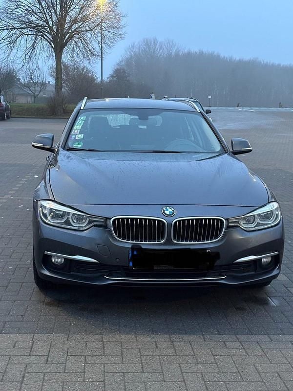 Gebraucht BMW 320 Luxury Line 190 PS (139 kW) 2017 Grau Kombi