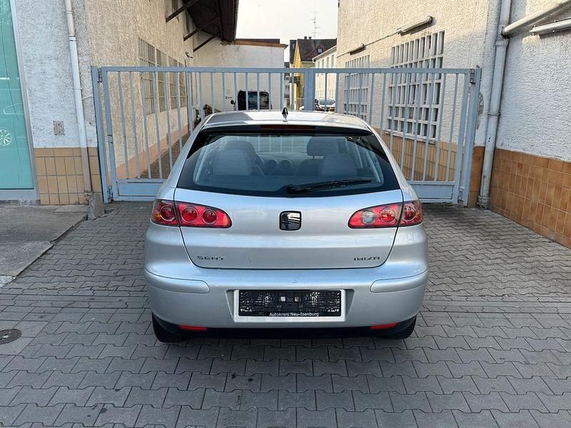Gebraucht Seat Ibiza Fresh 75 PS (55 kW) 2004 Silber Kleinwagen